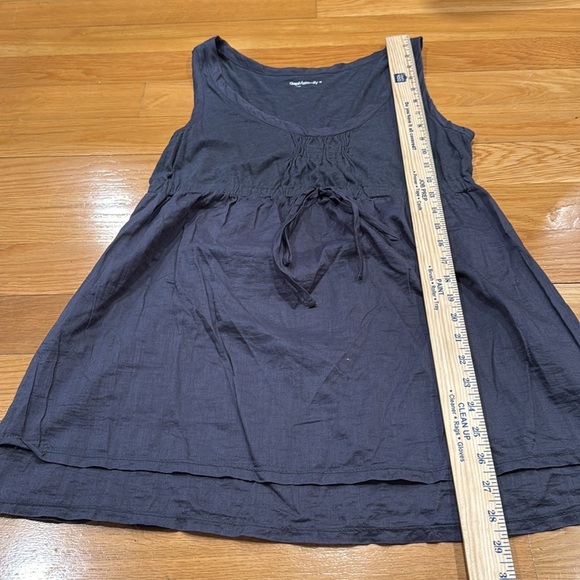 Gap maternity sleeveless top size medium. - Picture 6 of 7